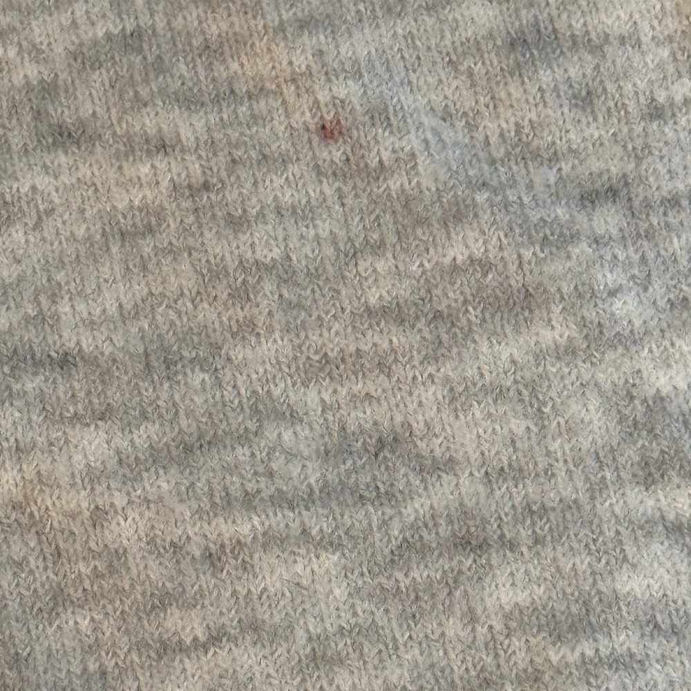 Vincent Camuto v-neck sweater size M - Picture 4 of 5